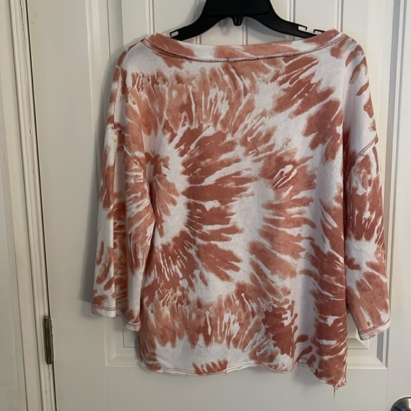 Entro tie-dyed, cotton blend on Poshmark 3/4 sleeve women’s S shirt‎ Raw edge - Picture 8 of 9